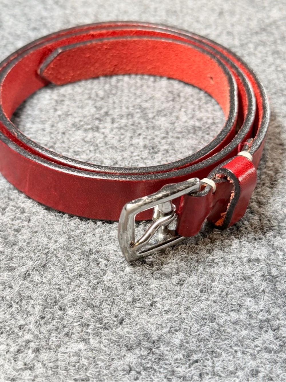 Coach Women’s Red Vegetable Tanned Leather Belt Medium Italy Silver Tone Buckle